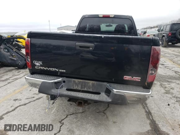 ✅ 2004 GMC Canyon SLE Z71 • VIN: 1GTDT196148181705 • Лот: 86918644. Опубликован ранее на Copart с пробегом 184 364 миль. Бесплатный доступ к архиву аукционных продаж из США и подробный отчёт об истории автомобиля на DreamBid. Изображение 6.