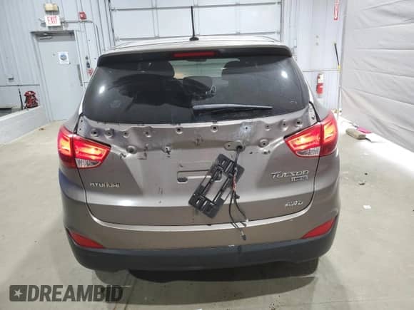 ✅ 2011 Hyundai Tucson Limited • VIN: KM8JUCAC0BU195009 • Lot: 67766475. Listed on Copart with 178,060 mi miles. Access the free auction sales archive from the USA and view a detailed vehicle history report at DreamBid. Image 6.