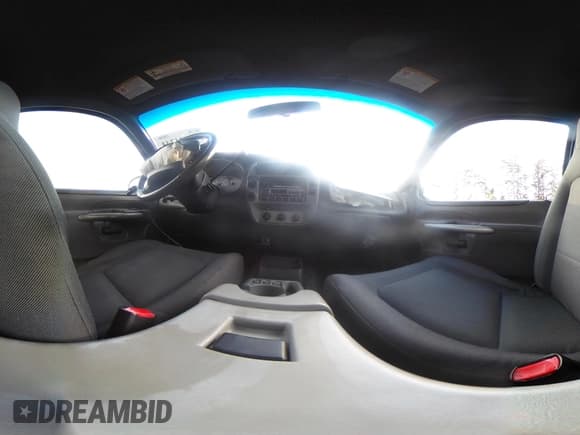 ✅ 2002 Ford Explorer Sport XLS • VIN: 1FMZU70E82UC67765 • Лот: 43651244. Опубликован ранее на IAAI с пробегом 210 088 миль. Бесплатный доступ к архиву аукционных продаж из США и подробный отчёт об истории автомобиля на DreamBid. Изображение 19.