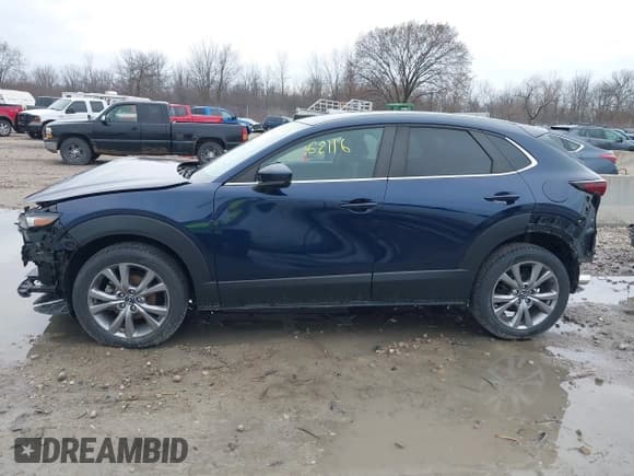 ✅ 2020 Mazda CX-30 Select • VIN: 3MVDMACLXLM114928 • Lot: 42062116. Wystawiony na IAAI z przebiegiem 44 248 mil. Bezpłatny archiwum sprzedaży aukcyjnych z USA i szczegółowy raport historii pojazdu na DreamBid. Zdjęcie 14.
