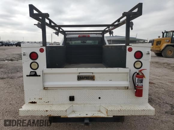 ✅ 2016 Chevrolet Silverado 2500HD Work Truck • VIN: 1GB2CUEG0GZ388807 • Lot: 88550155. Wystawiony na Copart z przebiegiem 104 303 mil. Bezpłatny archiwum sprzedaży aukcyjnych z USA i szczegółowy raport historii pojazdu na DreamBid. Zdjęcie 6.
