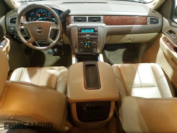 ✅ 2009 GMC Yukon SLT 4SA • VIN: 1GKEC33349R265859 • Lot: 74012784. Wystawiony na Copart z przebiegiem 153 394 mil. Bezpłatny archiwum sprzedaży aukcyjnych z USA i szczegółowy raport historii pojazdu na DreamBid. Zdjęcie 8.