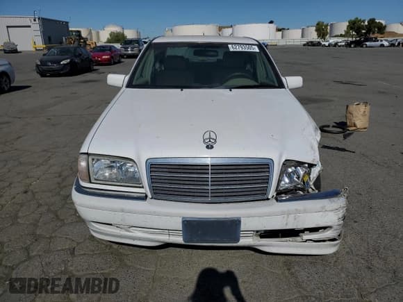 ✅ 2000 Mercedes-Benz C 230 Kompressor • VIN: WDBHA24G0YA821719 • Lot: 62793505. Wystawiony na Copart z przebiegiem 191 604 mil. Bezpłatny archiwum sprzedaży aukcyjnych z USA i szczegółowy raport historii pojazdu na DreamBid. Zdjęcie 5.