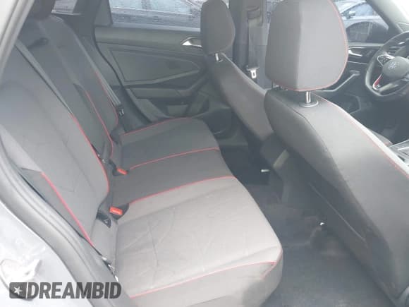 ✅ 2024 Volkswagen Jetta 40th Anniversary Edition • VIN: 3VW9T7BU7RM003590 • Lot: 42181046. Wystawiony na IAAI z przebiegiem 20 777 mil. Bezpłatny archiwum sprzedaży aukcyjnych z USA i szczegółowy raport historii pojazdu na DreamBid. Zdjęcie 8.