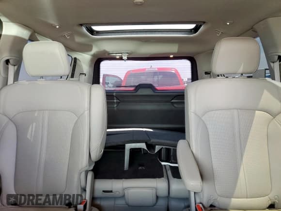 ✅ 2022 Jeep Wagoneer Series III • VIN: 1C4SJUDT6NS118082 • Лот: 67743375. Опубликован ранее на Copart с пробегом 45 306 миль. Бесплатный доступ к архиву аукционных продаж из США и подробный отчёт об истории автомобиля на DreamBid. Изображение 10.