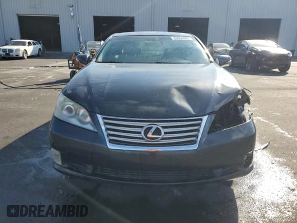 ✅ 2011 Lexus ES 330 • VIN: JTHBK1EG3B2449869 • Lot: 93654565. Listed on Copart with 156,229 mi. Free auction sales archive from the USA and detailed vehicle history report at DreamBid. Image 5.