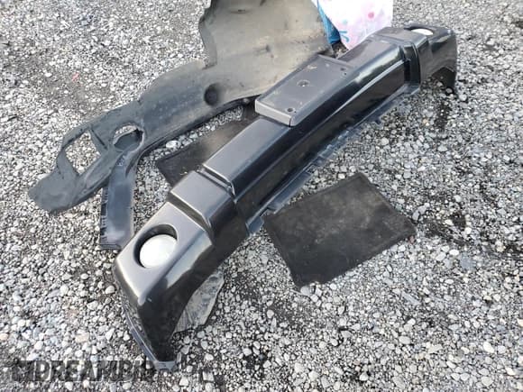 ✅ 2006 Jeep Commander Limited • VIN: 1J8HG58246C192511 • Lot: 91067705. Wystawiony na Copart z przebiegiem 223 333 mil. Bezpłatny archiwum sprzedaży aukcyjnych z USA i szczegółowy raport historii pojazdu na DreamBid. Zdjęcie 13.