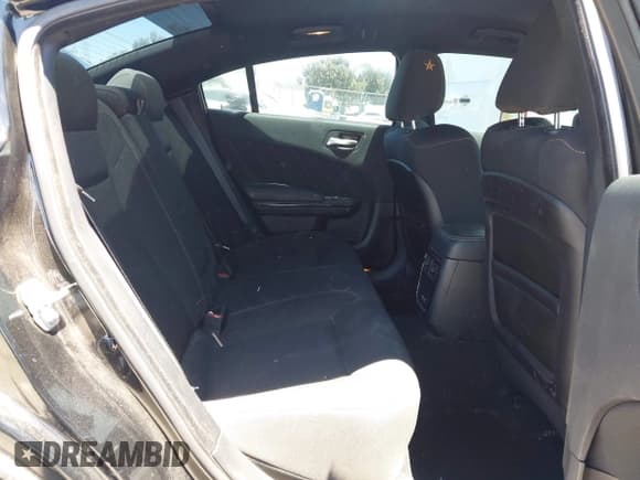 ✅ 2019 Dodge Charger GT • VIN: 2C3CDXHG8KH666084 • Lot: 42587946. Wystawiony na IAAI z przebiegiem 39 903 mil. Bezpłatny archiwum sprzedaży aukcyjnych z USA i szczegółowy raport historii pojazdu na DreamBid. Zdjęcie 8.