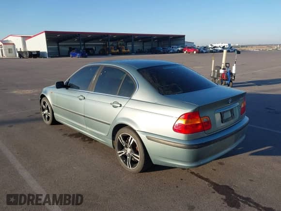 2003 BMW 3 Series 330xi с VIN WBAEW53443PG23830, выставлен на аукционе IAAI как лот 43404394 с пробегом 153 182 миль миль и . История ставок и продаж доступна на DreamBid. Изображение 3.