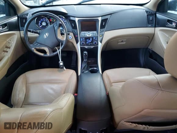 ✅ 2013 Hyundai Sonata SE • VIN: 5NPEC4AC7DH597864 • Lot: 71819084. Listed on Copart with 148,865 mi. Free auction sales archive from the USA and detailed vehicle history report at DreamBid. Image 8.