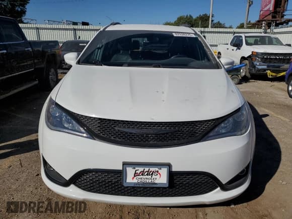 ✅ 2020 Chrysler Pacifica Touring L • VIN: 2C4RC1BG7LR149367 • Lot: 82530235. Listed on Copart with 83,688 mi. Free auction sales archive from the USA and detailed vehicle history report at DreamBid. Image 5.