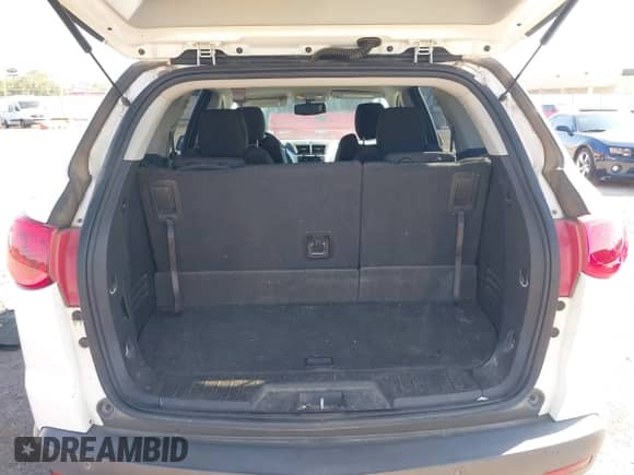 2012 Chevrolet Traverse 1LT с VIN 1GNKRGED2CJ216277, выставлен на аукционе IAAI как лот 43322716 с пробегом 190 167 миль миль и . История ставок и продаж доступна на DreamBid. Изображение 16.