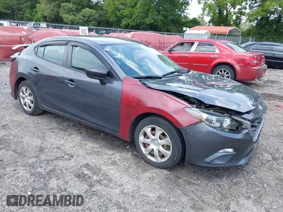 ✅ 2015 Mazda 3 i Sport • VIN: 3MZBM1U7XFM170704 • Лот: 42467066. Опубликован ранее на IAAI с пробегом 177 350 миль. Бесплатный доступ к архиву аукционных продаж из США и подробный отчёт об истории автомобиля на DreamBid. Изображение 1.