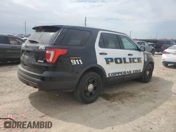 ✅ 2017 Ford Police Interceptor Utility • VIN: 1FM5K8AT5HGE29804 • Lot: 47128825. Wystawiony na Copart z przebiegiem 77 485 mil. Bezpłatny archiwum sprzedaży aukcyjnych z USA i szczegółowy raport historii pojazdu na DreamBid. Zdjęcie 3.