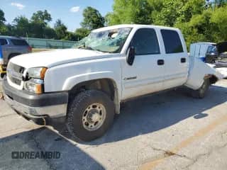 2003 Chevrolet Silverado 2500HD LS with VIN 1GCHK23U83F166579, listed as a Copart auction lot 60811175 with 180,698 mi miles and Salvage title. Bid and sale history available at DreamBid. Image 1.