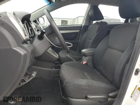 ✅ 2009 Pontiac Vibe 1SA • VIN: 5Y2SP67889Z453519 • Lot: 87477725. Wystawiony na Copart z przebiegiem 198 961 mil. Bezpłatny archiwum sprzedaży aukcyjnych z USA i szczegółowy raport historii pojazdu na DreamBid. Zdjęcie 7.