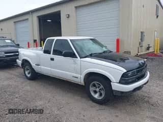 2000 Chevrolet S-10 LS with VIN 1GCCS19W4Y8254988, listed as a IAAI auction lot 42531458 with 177,492 mi miles and . Bid and sale history available at DreamBid. Image 1.