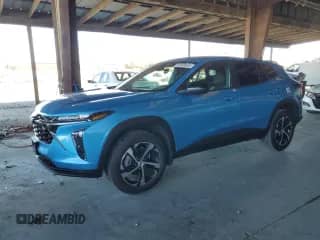 2025 Chevrolet Trax 1RS с VIN KL77LGEP9SC091417, выставлен на аукционе Copart как лот 84989305 с пробегом 29 368 миль миль и Списание • Salvage title. История ставок и продаж доступна на DreamBid. Изображение 1.