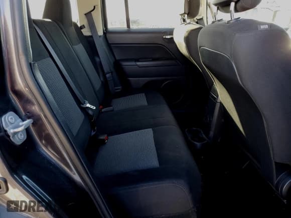 ✅ 2017 Jeep Patriot Sport SE • VIN: 1C4NJPBAXHD122645 • Lot: 45347355. Listed on Copart with 74,322 mi. Free auction sales archive from the USA and detailed vehicle history report at DreamBid. Image 11.