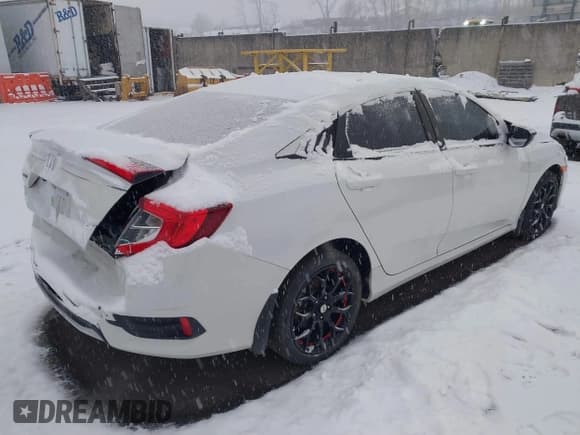 ✅ 2021 Honda Civic LX • VIN: 2HGFC2F65MH510467 • Lot: 43836544. Listed on IAAI with 37,719 mi. Free auction sales archive from the USA and detailed vehicle history report at DreamBid. Image 4.