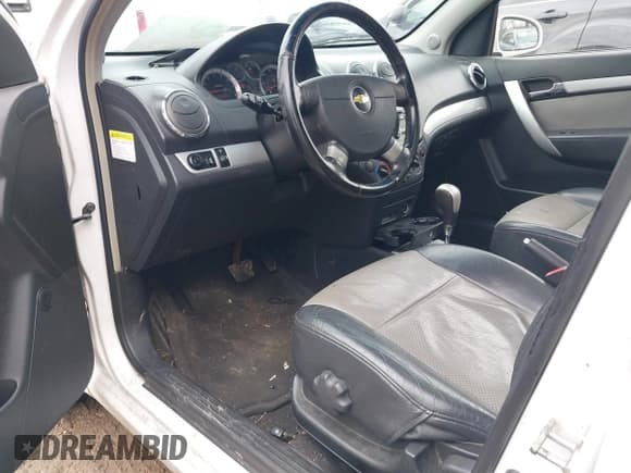 ✅ 2010 Chevrolet Aveo 2LT • VIN: KL1TG6DE0AB106365 • Lot: 41654580. Wystawiony na IAAI z przebiegiem 81 353 mil. Bezpłatny archiwum sprzedaży aukcyjnych z USA i szczegółowy raport historii pojazdu na DreamBid. Zdjęcie 5.