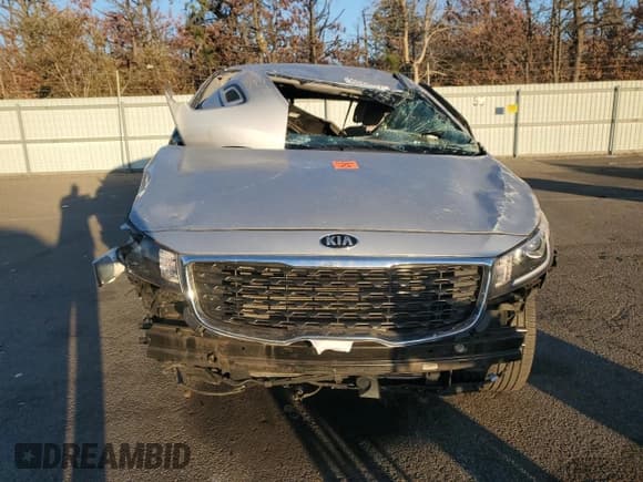 ✅ 2020 Kia Sedona LX • VIN: KNDMB5C13L6600848 • Lot: 90275805. Listed on Copart with 44,589 mi. Free auction sales archive from the USA and detailed vehicle history report at DreamBid. Image 5.