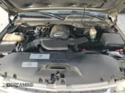 ✅ 2002 Chevrolet Suburban LS • VIN: 1GNEC16T92J196173 • Lot: 85029784. Wystawiony na Copart z przebiegiem 119 911 mil. Bezpłatny archiwum sprzedaży aukcyjnych z USA i szczegółowy raport historii pojazdu na DreamBid. Zdjęcie 12.