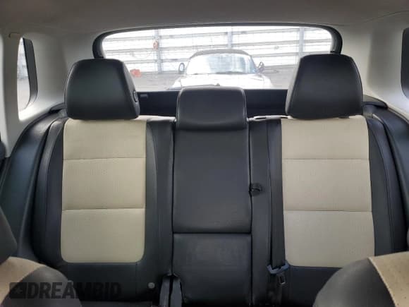 ✅ 2016 Volkswagen Tiguan S • VIN: WVGAV7AX2GW032915 • Lot: 91558705. Wystawiony na Copart z przebiegiem 136 826 mil. Bezpłatny archiwum sprzedaży aukcyjnych z USA i szczegółowy raport historii pojazdu na DreamBid. Zdjęcie 10.