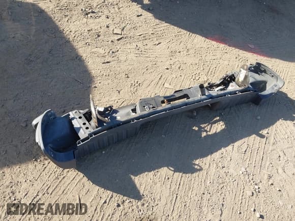 ✅ 2019 Chevrolet Colorado 4WD LT • VIN: 1GCGTCEN2K1104787 • Лот: 43356271. Опубликован ранее на IAAI с пробегом 159 614 миль. Бесплатный доступ к архиву аукционных продаж из США и подробный отчёт об истории автомобиля на DreamBid. Изображение 20.