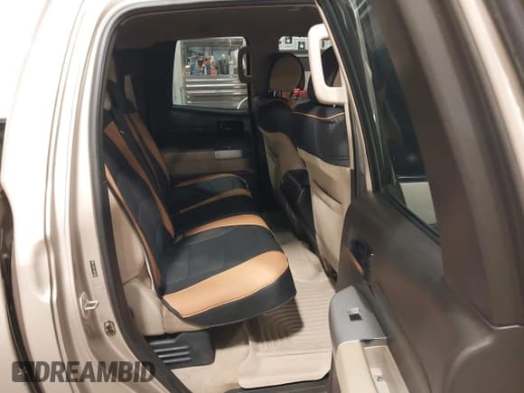 ✅ 2008 Toyota Tundra • VIN: 5TFBV54118X075089 • Lot: 42303488. Wystawiony na IAAI z przebiegiem 216 367 mil. Bezpłatny archiwum sprzedaży aukcyjnych z USA i szczegółowy raport historii pojazdu na DreamBid. Zdjęcie 8.