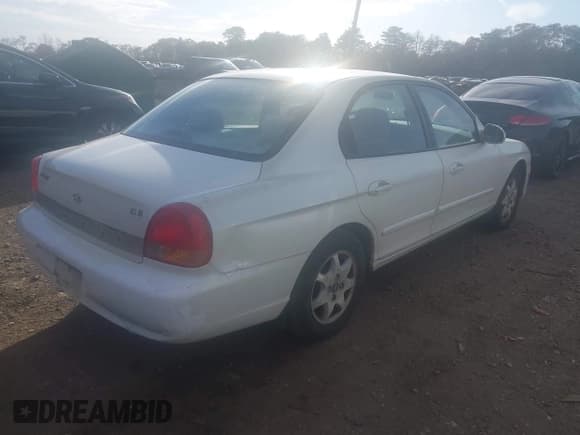 ✅ 2001 Hyundai Sonata GLS • VIN: KMHWF35V81A411118 • Лот: 43602992. Опубликован ранее на IAAI с пробегом 71 196 миль. Бесплатный доступ к архиву аукционных продаж из США и подробный отчёт об истории автомобиля на DreamBid. Изображение 4.