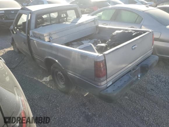 ✅ 1993 Isuzu Pickup S • VIN: 4S1CL11L5P4207790 • Lot: 69777215. Wystawiony na Copart z przebiegiem 185 380 mil. Bezpłatny archiwum sprzedaży aukcyjnych z USA i szczegółowy raport historii pojazdu na DreamBid. Zdjęcie 2.