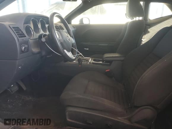 ✅ 2014 Dodge Challenger SXT • VIN: 2C3CDYAG4EH137316 • Lot: 89154505. Wystawiony na Copart z przebiegiem 94 986 mil. Bezpłatny archiwum sprzedaży aukcyjnych z USA i szczegółowy raport historii pojazdu na DreamBid. Zdjęcie 7.