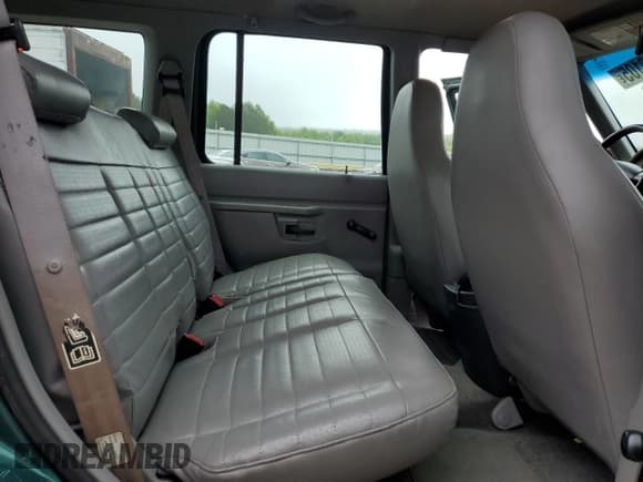 ✅ 1999 Ford Explorer XL • VIN: 1FMZU34X6XUC27678 • Лот: 57073105. Опубликован ранее на Copart с пробегом 228 525 миль. Бесплатный доступ к архиву аукционных продаж из США и подробный отчёт об истории автомобиля на DreamBid. Изображение 11.