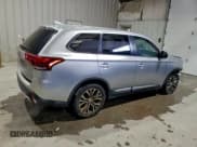 ✅ 2018 Mitsubishi Outlander ES • VIN: JA4AZ3A38JJ005232 • Lot: 95277975. Listed on Copart with 132,540 mi. Free auction sales archive from the USA and detailed vehicle history report at DreamBid. Image 3.