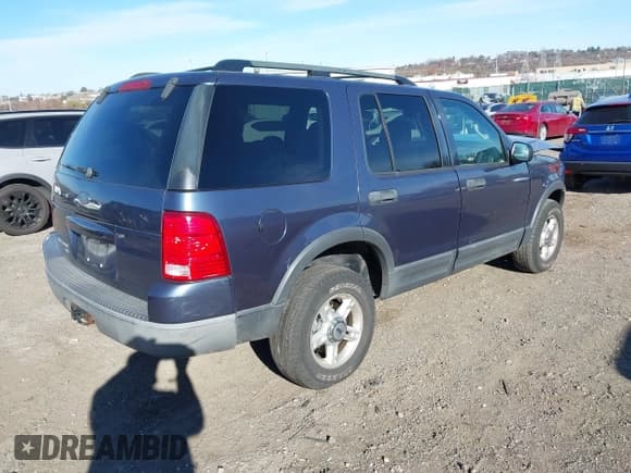 ✅ 2003 Ford Explorer XLT • VIN: 1FMZU73K43UC42848 • Lot: 43703265. Wystawiony na IAAI z przebiegiem 137 008 mil. Bezpłatny archiwum sprzedaży aukcyjnych z USA i szczegółowy raport historii pojazdu na DreamBid. Zdjęcie 4.