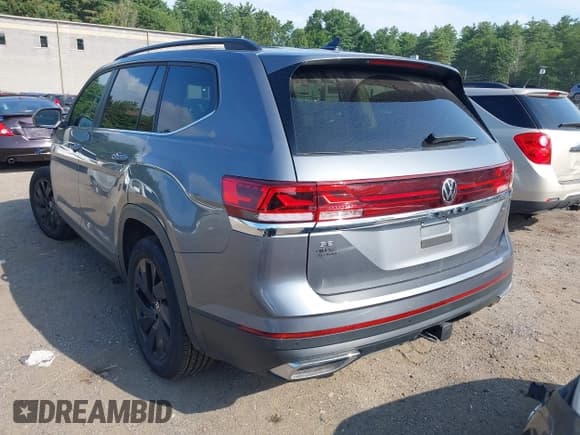 ✅ 2025 Volkswagen Atlas SE • VIN: 1V2KR2CA1SC526135 • Лот: 42706139. Опубликован ранее на IAAI с пробегом 2 706 миль. Бесплатный доступ к архиву аукционных продаж из США и подробный отчёт об истории автомобиля на DreamBid. Изображение 3.