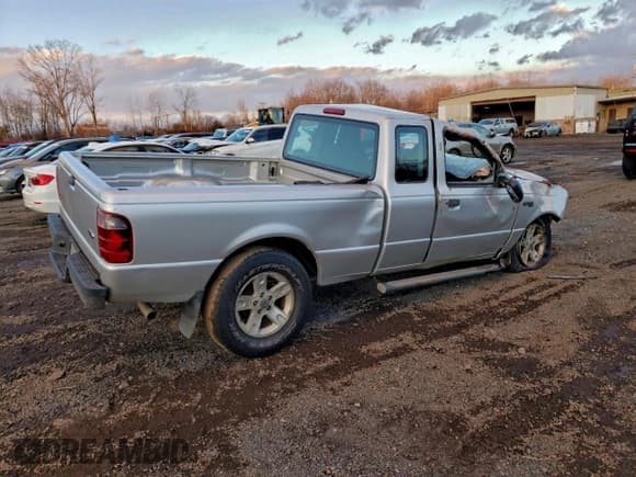 ✅ 2005 Ford Ranger XL • VIN: 1FTYR15E95PA12648 • Lot: 95386525. Listed on Copart with 203,313 mi. Free auction sales archive from the USA and detailed vehicle history report at DreamBid. Image 3.