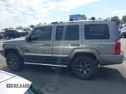 ✅ 2007 Jeep Commander Limited • VIN: 1J8HG58277C657056 • Lot: 43490802. Wystawiony na IAAI z przebiegiem 119 538 mil. Bezpłatny archiwum sprzedaży aukcyjnych z USA i szczegółowy raport historii pojazdu na DreamBid. Zdjęcie 14.