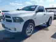 2013 Ram 1500 Express z VIN 3C6JR6ATXDG508202, wystawiony jako IAAI lot #43296958 z przebiegiem 145 380 mil mil oraz . Historia ofert i sprzedaży dostępna na DreamBid. Obrazek 2.