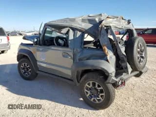 ✅ 2024 Suzuki Jimny • VIN: JS3JB74V3R5105971 • Lot: 77311244. Wystawiony na Copart z przebiegiem Nie podano. Bezpłatny archiwum sprzedaży aukcyjnych z USA i szczegółowy raport historii pojazdu na DreamBid. Zdjęcie 2.