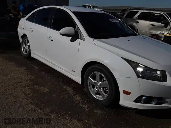 2013 Chevrolet Cruze 1LT with VIN 1G1PC5SB3D7324583, listed as a Copart auction lot 84922365 with 89,655 mi miles and Salvage title. Bid and sale history available at DreamBid. Image 13.