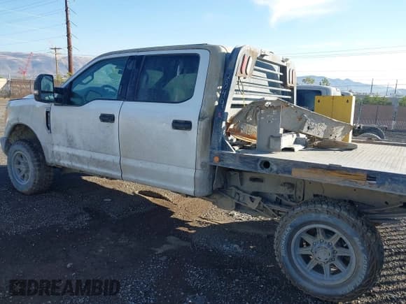 ✅ 2017 Ford F-250 Lariat • VIN: 1FT7W2BT2HEC44098 • Lot: 43020697. Wystawiony na IAAI z przebiegiem 59 696 mil. Bezpłatny archiwum sprzedaży aukcyjnych z USA i szczegółowy raport historii pojazdu na DreamBid. Zdjęcie 14.