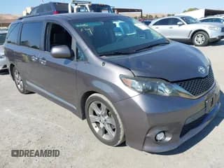 ✅ 2013 Toyota Sienna SE • VIN: 5TDXK3DC2DS352630 • Lot: 42734475. Listed on IAAI with 134,467 mi. Free auction sales archive from the USA and detailed vehicle history report at DreamBid. Image 1.