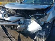 ✅ 2017 Toyota RAV4 LE • VIN: 2T3ZFREV5HW328178 • Lot: 43690827. Wystawiony na IAAI z przebiegiem 169 536 mil. Bezpłatny archiwum sprzedaży aukcyjnych z USA i szczegółowy raport historii pojazdu na DreamBid. Zdjęcie 6.