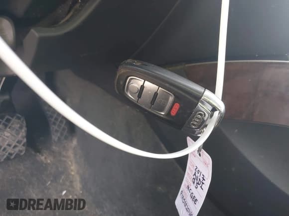 ✅ 2017 Audi Q5 Premium Plus • VIN: WA1L2AFP0HA016667 • Lot: 43453589. Wystawiony na IAAI z przebiegiem 140 208 mil. Bezpłatny archiwum sprzedaży aukcyjnych z USA i szczegółowy raport historii pojazdu na DreamBid. Zdjęcie 11.