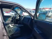 ✅ 2009 Ford Escape XLT • VIN: 1FMCU03799KC86292 • Lot: 43915919. Listed on IAAI with 163,766 mi. Free auction sales archive from the USA and detailed vehicle history report at DreamBid. Image 5.