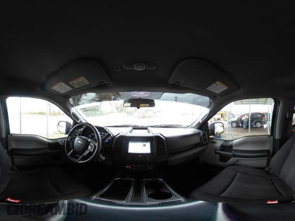 ✅ 2018 Ford F-150 XLT • VIN: 1FTEW1EP4JFD92673 • Lot: 43528980. Wystawiony na IAAI z przebiegiem 79 777 mil. Bezpłatny archiwum sprzedaży aukcyjnych z USA i szczegółowy raport historii pojazdu na DreamBid. Zdjęcie 18.