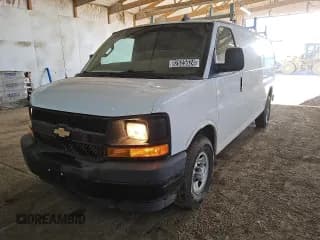 ✅ 2017 Chevrolet Express Cargo • VIN: 1GCWGBFG1H1324487 • Lot: 82925624. Wystawiony na Copart z przebiegiem 111 345 mil. Bezpłatny archiwum sprzedaży aukcyjnych z USA i szczegółowy raport historii pojazdu na DreamBid. Zdjęcie 1.