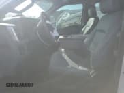 ✅ 2023 Ford F-350 • VIN: 1FT8X3BA1PED26053 • Lot: 42484225. Wystawiony na Copart z przebiegiem 5 648 mil. Bezpłatny archiwum sprzedaży aukcyjnych z USA i szczegółowy raport historii pojazdu na DreamBid. Zdjęcie 7.